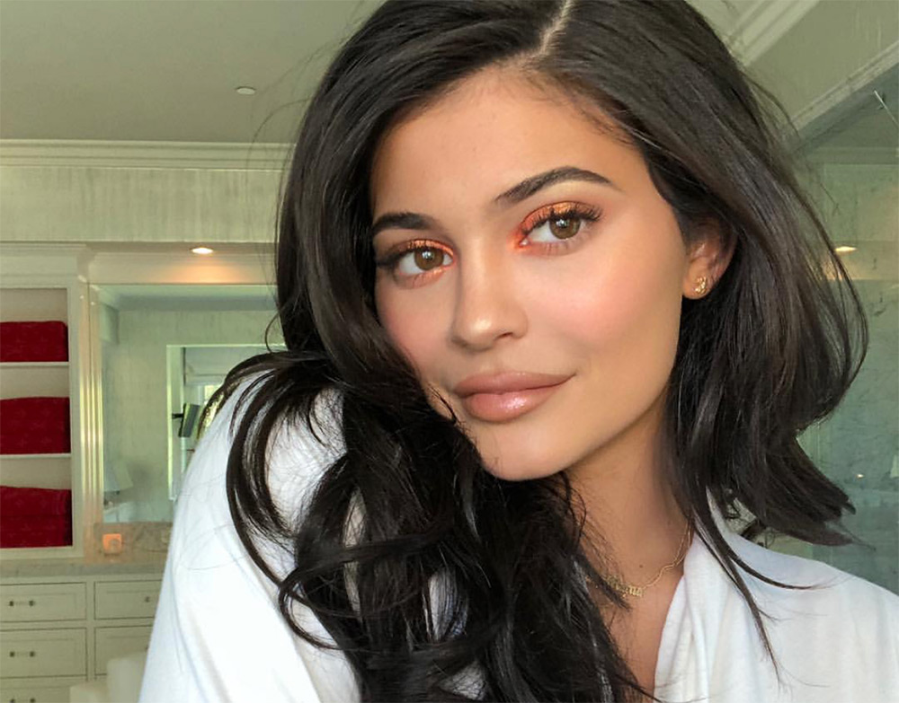 Truques de maquiagem que podemos aprender com a Kylie Jenner